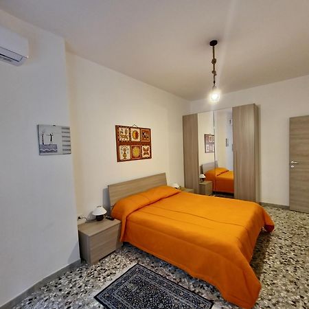 Garibaldi Square Apartment Bari Ngoại thất bức ảnh