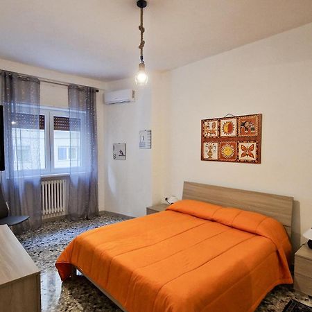 Garibaldi Square Apartment Bari Ngoại thất bức ảnh